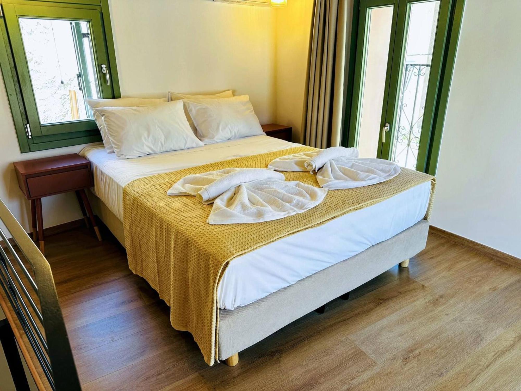 Roussos Place - Next To Splantzia Square - 2Bd 2Ba Chania  ภายนอก รูปภาพ