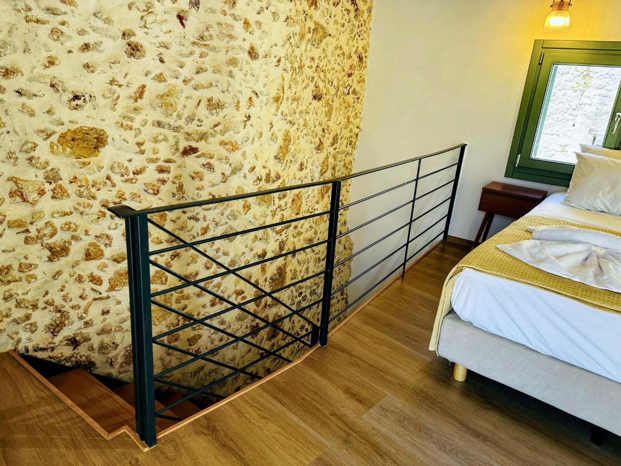 Roussos Place - Next To Splantzia Square - 2Bd 2Ba Chania  ภายนอก รูปภาพ