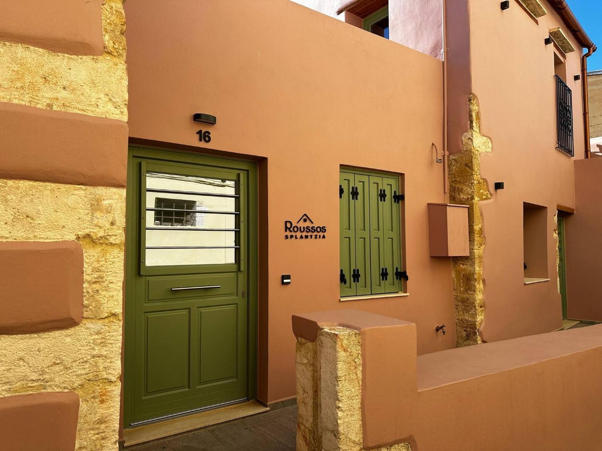 Roussos Place - Next To Splantzia Square - 2Bd 2Ba Chania  ภายนอก รูปภาพ