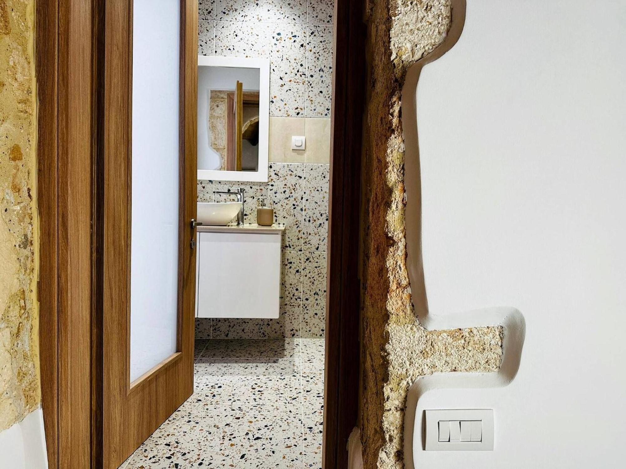 Roussos Place - Next To Splantzia Square - 2Bd 2Ba Chania  ภายนอก รูปภาพ