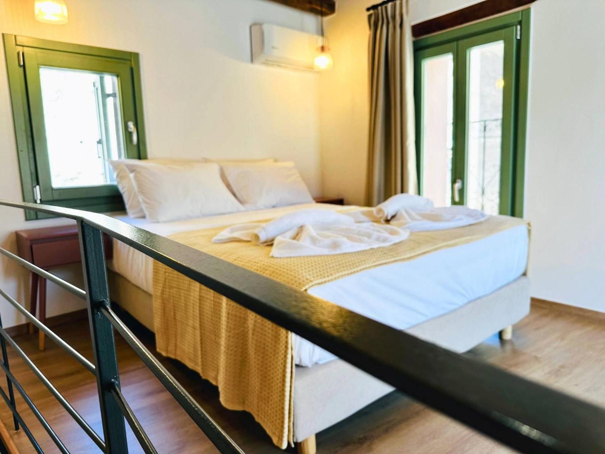 Roussos Place - Next To Splantzia Square - 2Bd 2Ba Chania  ภายนอก รูปภาพ